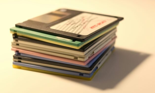 Qué es el abandonware y por qué su distribución no es legal